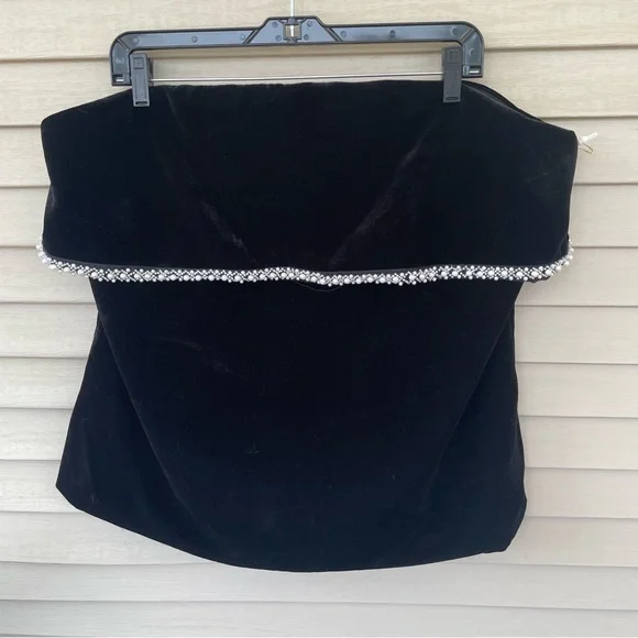 HYACINTH HOUSE Velvet & Pearl Trim Strapless Valerie Top in Black Size XXL (NWT) - Picture 4 of 9